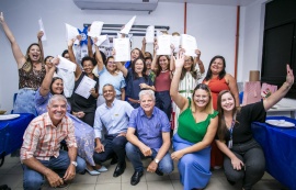 Alunas do Acessuas encerram curso de Costureiro sob Medida