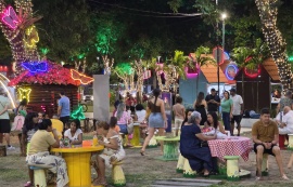 Abertura da Vila Encantada reúne centenas de famílias no Parque do Centenário