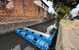 Prefeitura de Maceió instala Ecobarreiras em canais da capital