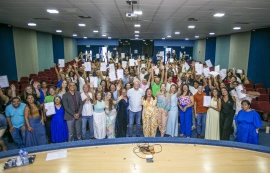 Acessuas Trabalho entrega certificados de conclusão de cursos de qualificação profissional