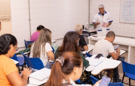 Mais de 600 alunos iniciam cursos profissionalizantes pelo Emprega Jovem