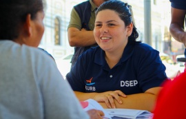 Prefeitura promove ação do Praça é Massa com pessoas em situação de rua no Centro de Maceió
