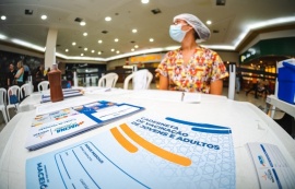 Pontos de vacinação do Maceió Shopping e Pátio Shopping não funcionam neste final de semana