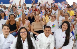 Idosos do Serviço de Convivência são orientados sobre saúde bucal