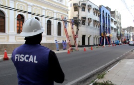 Projeto Poste Limpo vai reorganizar quase 18 quilômetros de cabos no Centro de Maceió