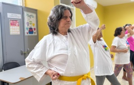 Deficiente visual supera limites no karatê adaptado