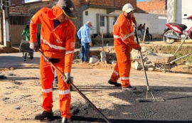 Prefeitura avança com obras de pavimentação e drenagem em novo trecho do Village Campestre 2