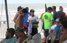 Campeonato Alagoano de Bodyboard reúne atletas e admiradores na Praia do Pontal da Barra