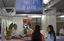 Festival reúne maceioenses e turistas para saborear gastronomia popular no Jaraguá