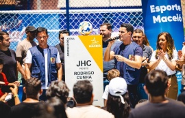 JHC entrega maior conjunto de obras nas grotas de Maceió