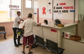 Maceió disponibiliza tratamento com antirretroviral para combate ao HIV