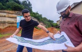 JHC visita obras de pavimentação e drenagem no Vale do Reginaldo
