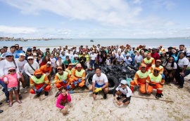 Prefeito Rodrigo Cunha participa de mobilização mundial pela limpeza de praias, rios e mangues em Maceió