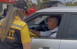 DMTT realiza blitz educativa com foco na segurança durante o Carnaval