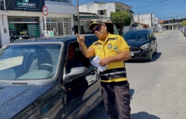 DMTT orienta população sobre mudança de sentido em rua no Poço