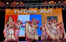 Com apoio da Prefeitura, grupo Reviver leva o coco de roda de Maceió a festival de  folclore no Paraná