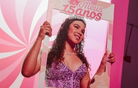 “Sonho realizado”: Baile de 15 anos reúne e emociona 500 estudantes da rede pública de Maceió