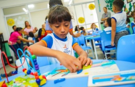 “Hoje vemos um sonho se tornar realidade”: famílias comemoram novo Gigantinho em Ipioca
