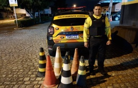 DMTT recolhe cones usados irregularmente para guardar vagas no Farol