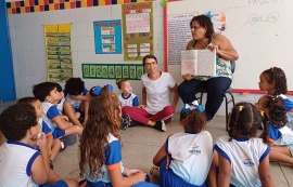 Professora da rede municipal transforma dor em arte e encanta crianças com literatura infantil