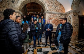 Em Londres, alunos em intercâmbio são recebidos na Embaixada Brasileira