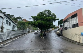 Ladeira José Cardoso é reaberta após conclusão de medidas preventivas