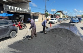 Operação Tapa-Buraco recupera pavimentação da Avenida Senador Rui Palmeira