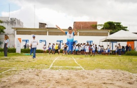 Gigantão Vila Olímpica recebe torneio de atletismo escolar