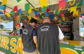 Procon Maceió fiscaliza comércio de fogos de artifício e orienta consumidores sobre compras seguras