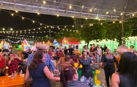 Turistas e moradores se encantam com a Vila de São João de Jaraguá: "Está maravilhoso"