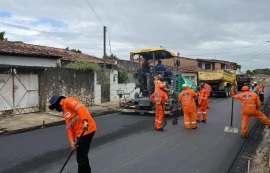 Prefeitura realiza serviços de pavimentação e drenagem em ruas da parte alta de Maceió