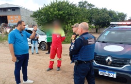 Agentes do DMTT e Alurb flagram descarte irregular de lixo em área verde na Santa Lúcia
