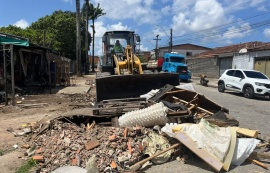 Operação Calçada Cidadã garante livre circulação de pedestres na Santa Lúcia