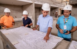 Vice-prefeito e titular da Seminfra vistoria etapa final das obras do novo Mercado do Benedito Bentes
