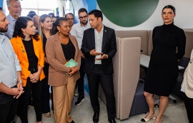 Vice-prefeito inaugura primeiro Parque Biblioteca bilíngue do Brasil, no Benedito Bentes