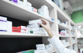 Prefeitura mantém abastecimento de medicamentos acima de 95% desde 2023