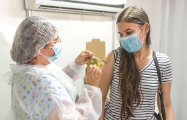 Saúde inicia campanha de vacinação contra HPV nas escolas nesta segunda(21)