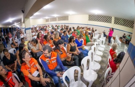 Prefeitura participa de escuta pública com moradores dos Flexais e discute reurbanização do local