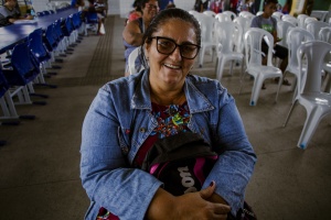 Rita de Cássia foi atualizar o CadÚnico no Benedito Bentes. Foto: Allan César/Secom Maceió