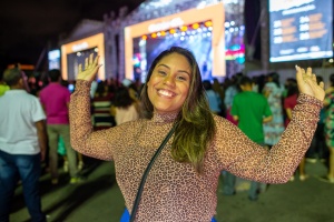 Luísa Vitória prestigiou a primeira noite de evento e conta que pretende ir para outras atrações. Foto: Juliete Santos / Secom Maceió