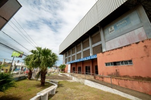 A fachada do ginásio também será revitalizada. Foto: Juliete Santos / Secom Maceió