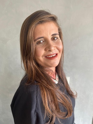Tatiana com seu novo visual. Foto: Casa de Passagem Familiar