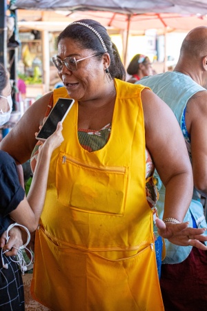 Marisqueira Lenilda Costa trabalha há 30 anos no Mercado da Produção (Foto: Célio Júnior/Secom Maceió)