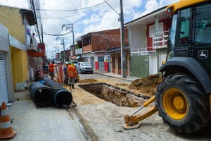 Recuperação no sistema de drenagem. Foto: Gabryel Andrade.