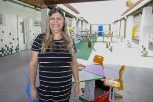Vice-diretora da Escola Municipal Cleto Marques Luz, Claudecir Avelino Martins. Foto: Allan Cesar/Secom Maceió