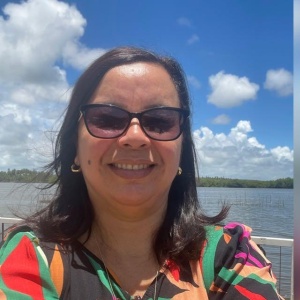 Coordenadora geral de Gestão de Pessoas da Semed, Edleuza Romão, destacou importância da palestra. Foto: cortesia