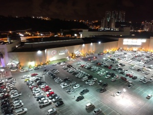 O usuário estaciona seu carro no shopping, paga a tarifa lá mesmo no embarque e recebe uma pulseira que já garante a ida e volta. Foto: Ascom Maceió Shopping