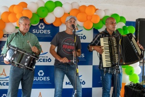 Música ao vivo animou a festa que homenageou os garis da capital. Foto: Célio Júnior/Secom Maceió