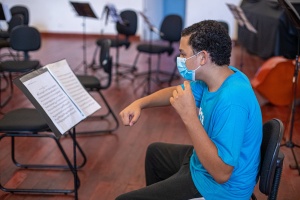 Momento inclusivo para pais e filhos com o TEA. Foto: Célio Júnior / Secom Maceió