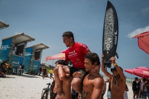 Peterson conseguiu garantir soma de pontos no final da bateria e levou o título para casa. (Foto: Alisson Frazão)